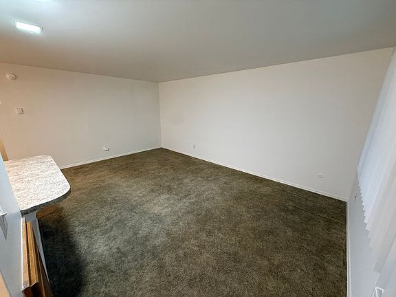 2nd image of 943 E Augusta Ave #2