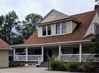 33503 Lake Shore Blvd, Willoughby, OH 44095