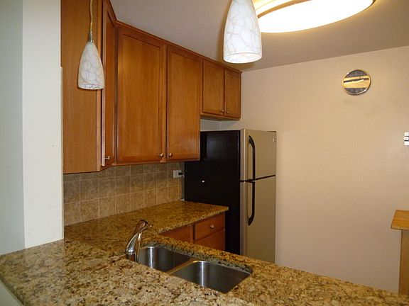 3rd image of 1095 N Sterling Ave APT 206