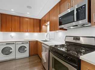643 W Roscoe St #B11, Chicago, IL 60657
