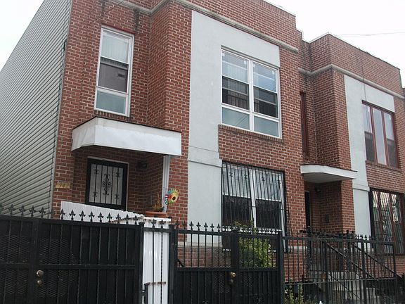 2nd image of 942 Liberty Ave