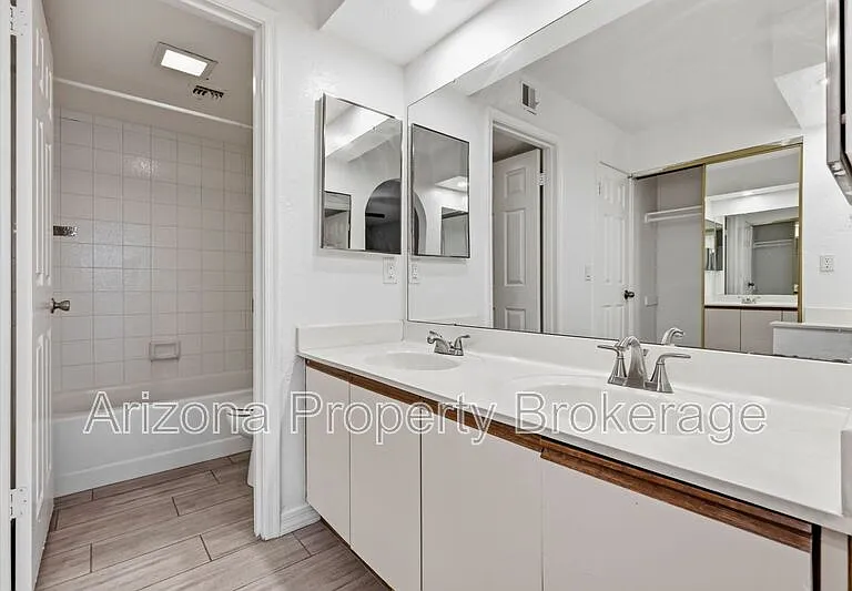 2935 N 68th St #110 — Photo 25
