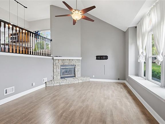 5th image of 21607 W 51st St