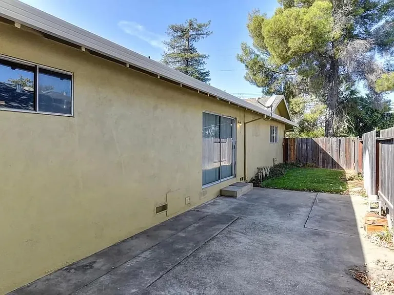 3621 Cody Way — Photo 17