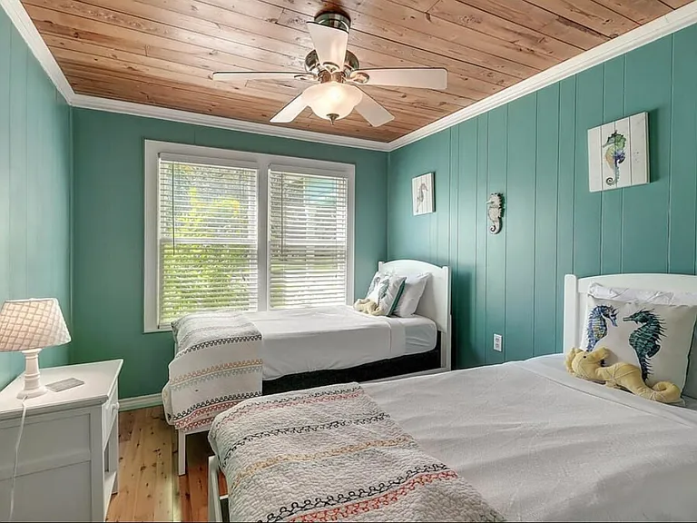 916 E Cedar St — Photo 17
