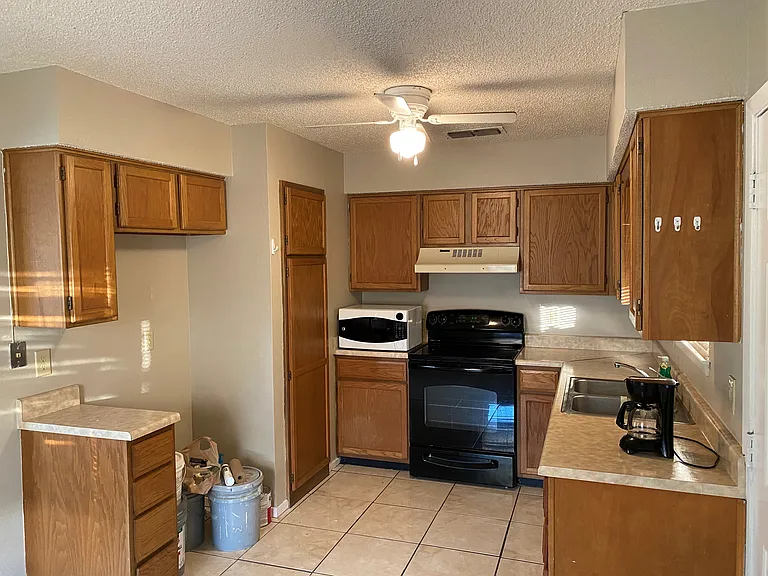 215 Fireside Village Dr — Photo 4