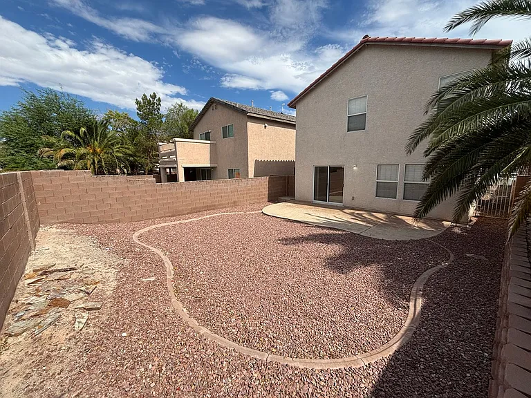 5052 Diamond Ranch Ave — Photo 47