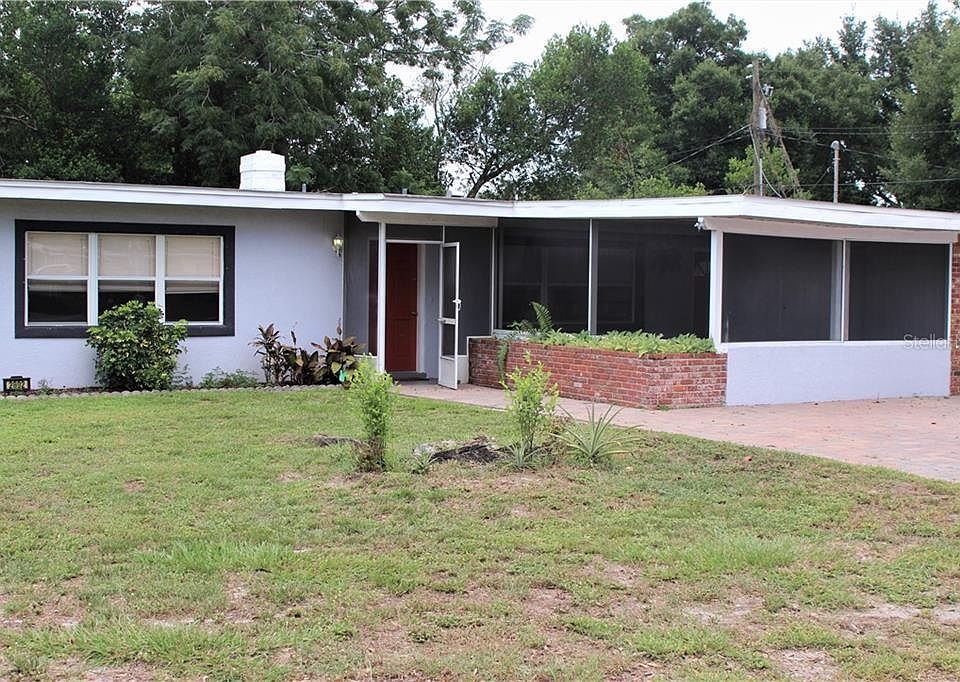 1st image of 2892 Carew Ave