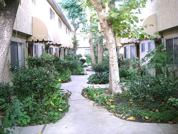 5th image of 17105 Roscoe Blvd Unit 7