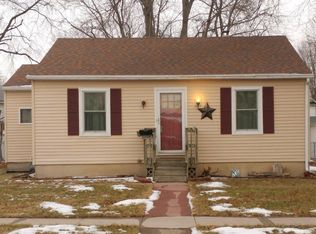 1704 S 13th St, Burlington, IA 52601