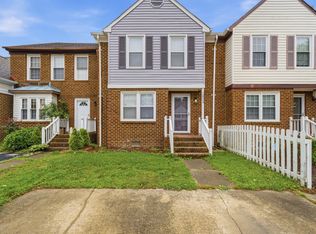 2404 Meadows Lndg, Chesapeake, VA 23321