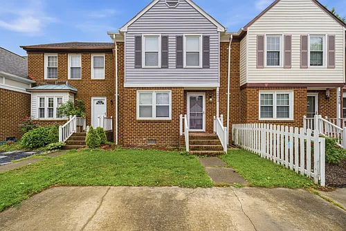 2404 Meadows Lndg Photo 1