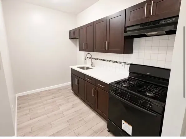 812 Clinton Ave, Newark, NJ