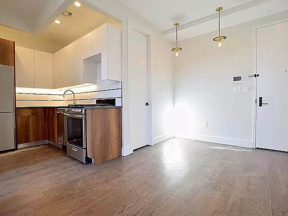 2nd image of 799 Ocean Ave #3S