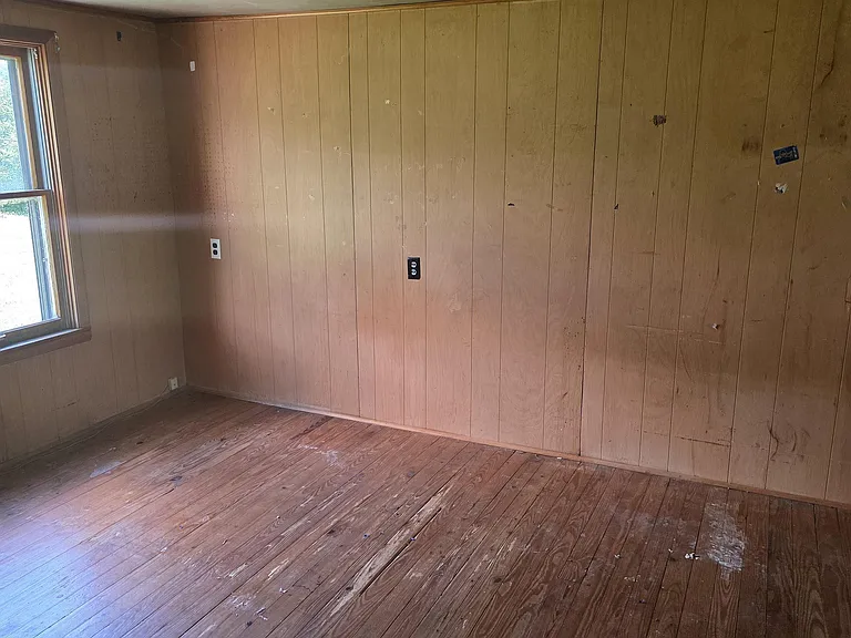 104 S Johnson Ave — Photo 13