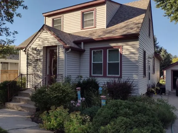 623 E 2nd St, Litchfield, MN 55355