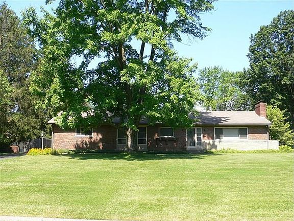 2nd image of 8593 Woodview Dr
