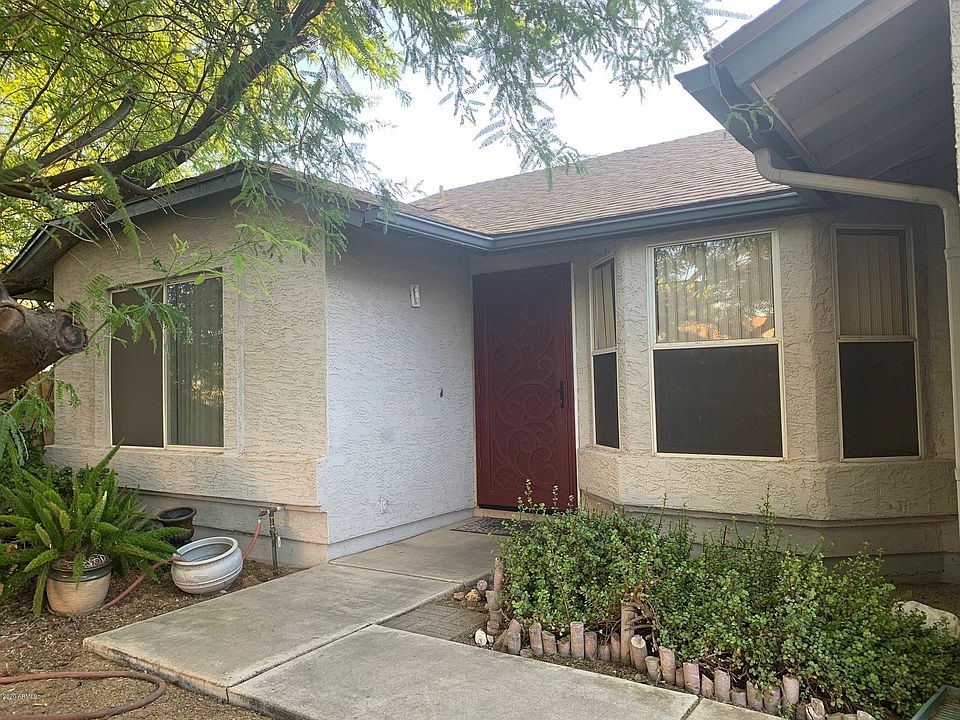 2nd image of 1348 N Rowen