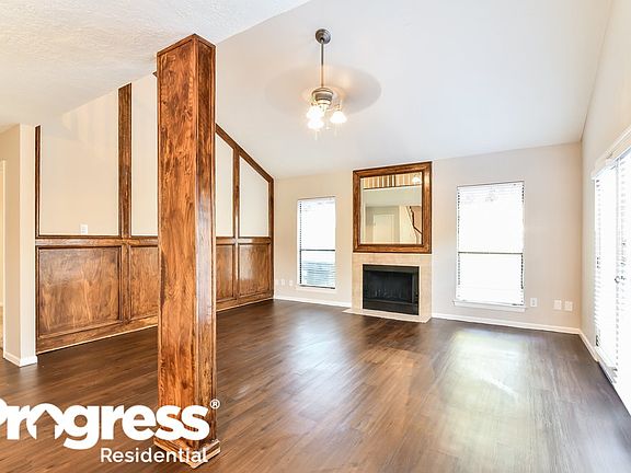 4th image of 7722 High Village Dr