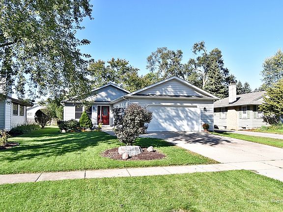 2nd image of 3S568 Lorraine Ave