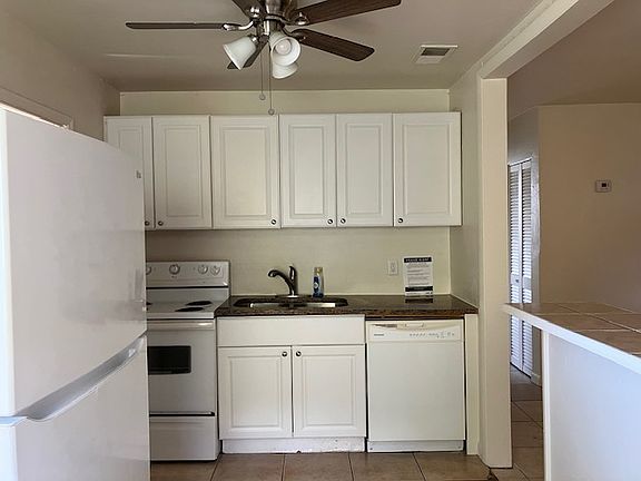 4th image of 2033 20th St S