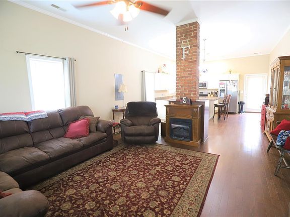 4th image of 2323 Elmwood Ave