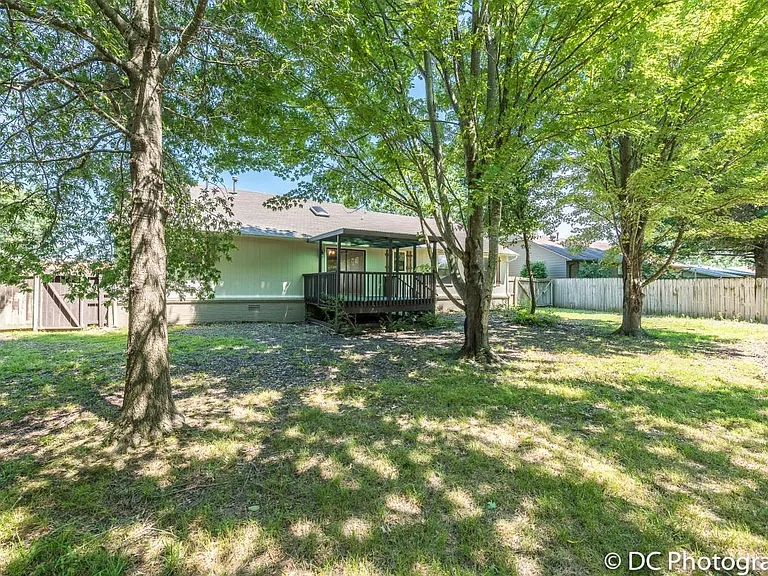 1704 SW D St — Photo 18