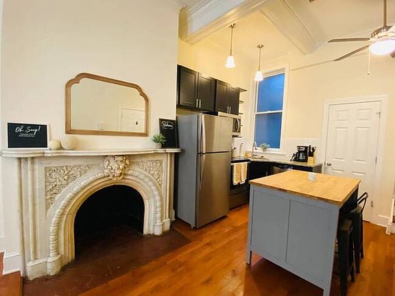 Unit #1F for $2,795
