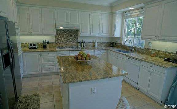 3rd image of 26915 Peppertree Dr