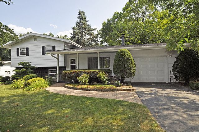 1st image of 12465 W Graves Ave