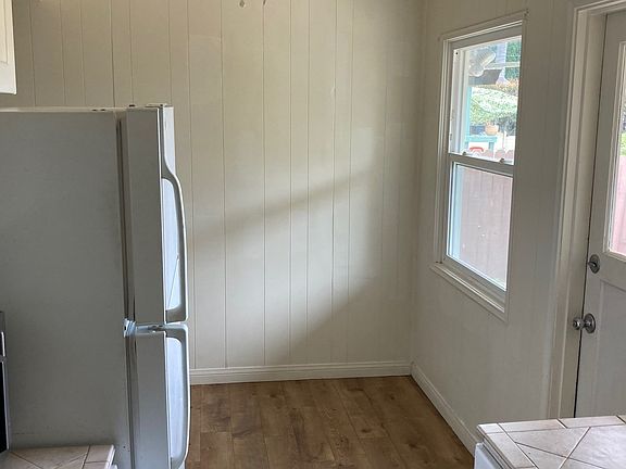 Kitchen facing Dining Area