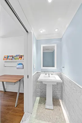 Sold by Hauseit LLC | media 16