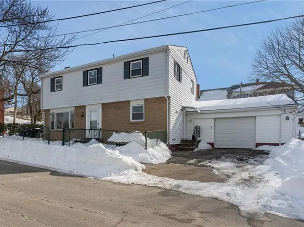 2 Valley St, Central Falls, RI 02863