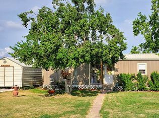 85 Sea Turtle Ln, Palacios, TX 77465