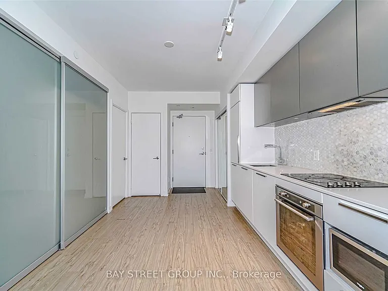 85 Wood St #Penthouse 07 — Photo 11