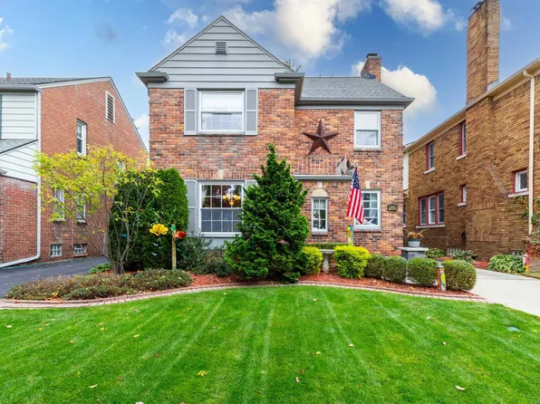 418 McKinley Ave, Grosse Pointe Farms, MI 48236