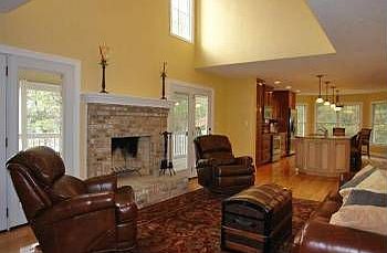 4th image of 212 Park Shores Cir