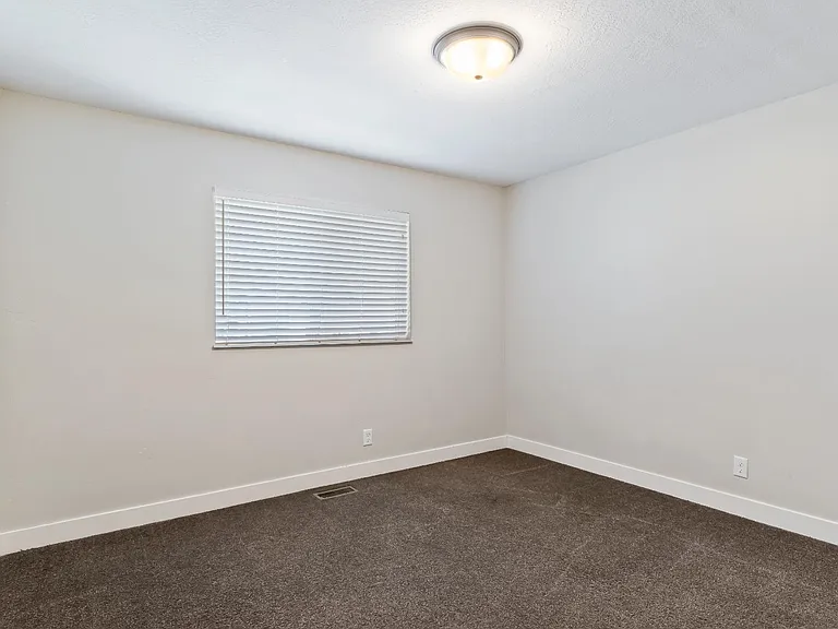 Unit Photo