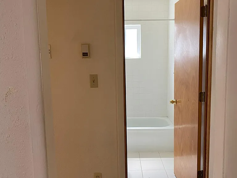 150 N Cherry St #A — Photo 8