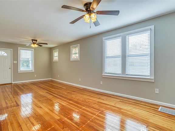 4th image of 325 W Felton Ave