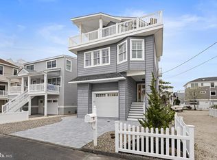 46 W Sand Dune Ln, Brant Beach, NJ 08008