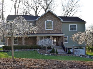 17 Cottage Ln, Upper Saddle River, NJ 07458