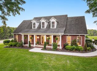 591 Pinewood Ln, McMinnville, TN 37110