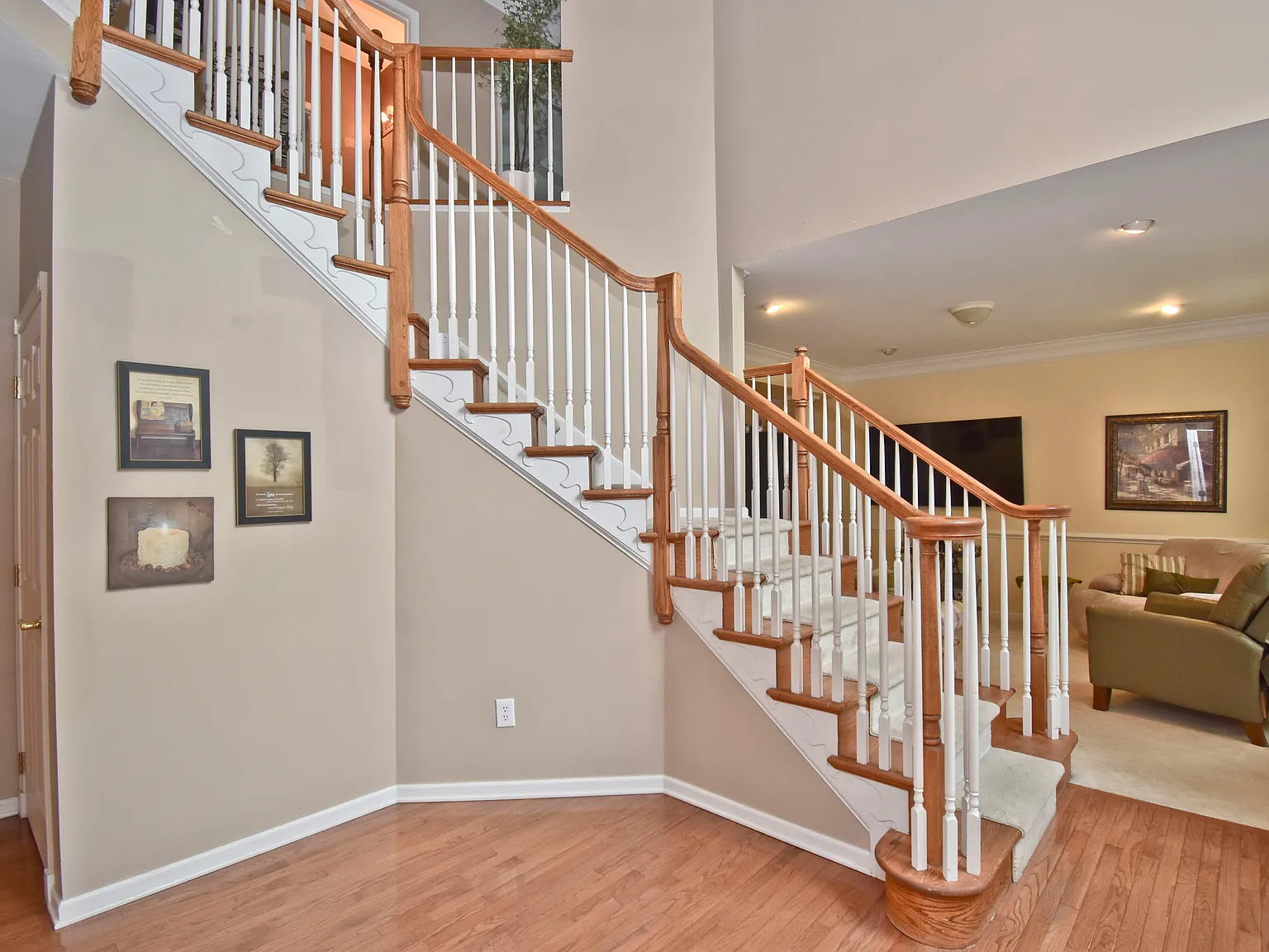 4 bed, 2.5 bath, 3723 sqft, $3,450 — Photo 4