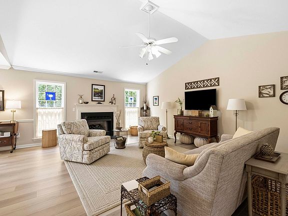 3rd image of 317 Lexington Place Way