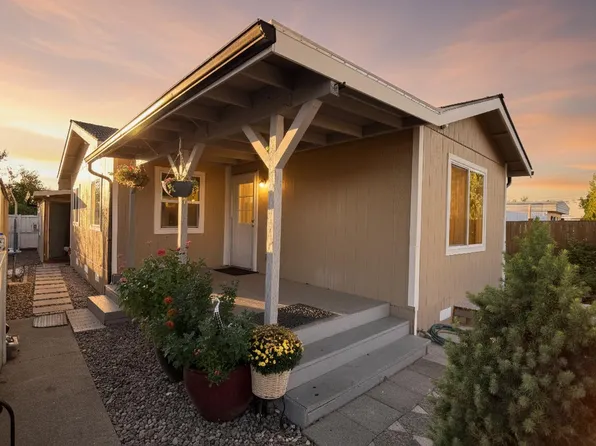 2700 Falcon St Space 38, White City, OR 97503