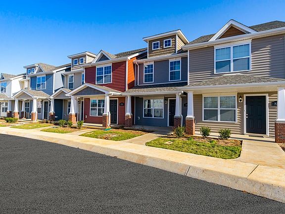 3rd image of 361 Sam Houston Cir