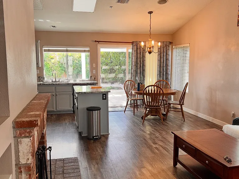 7211 Altari Pl — Photo 2