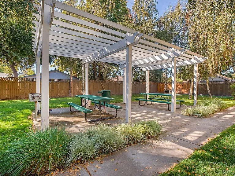 2732 San Jose Way #11 — Photo 2