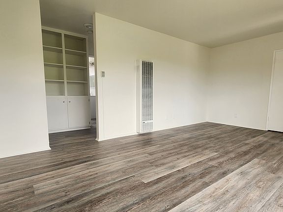 5th image of 11518 Obert Ave APT 12A
